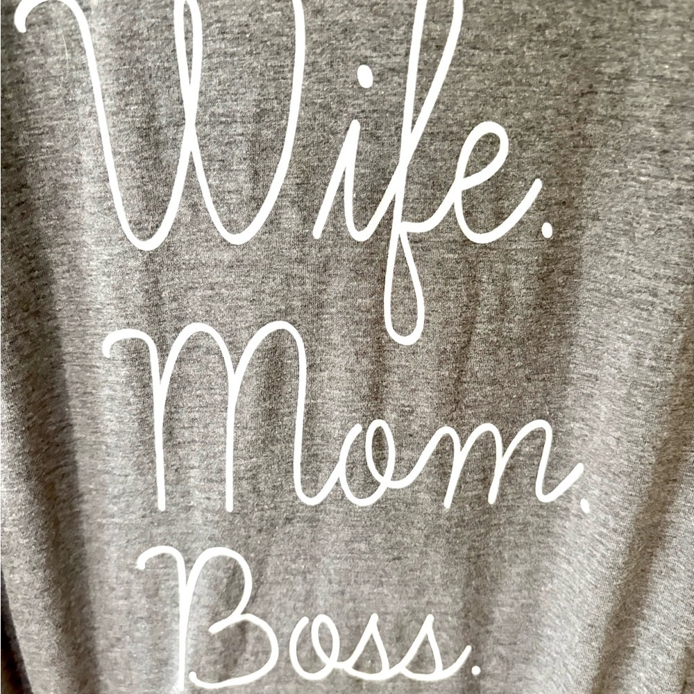Chic Gray V-Neck Graphic Tee “Wife, Mom, Boss” - Picture 2 of 5